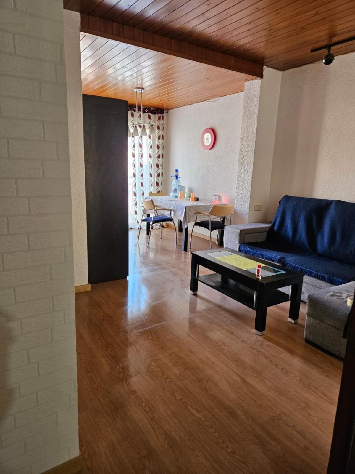 Sagrera Nino House Kapselhotel